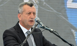 İzmir Menemen’e acı kayıp: Eski Belediye Başkanı Tahir Şahin hayatını kaybetti