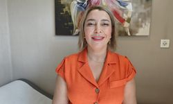 Yaz aylarında makyaj uyarısı: Gözenekleri tıkayıp akneye yol açabilir