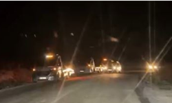 Alaçatı Delikli Koy'da bir araç takla attı