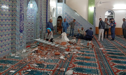 Depremde hasar gören cami incelemesinde can kaybı