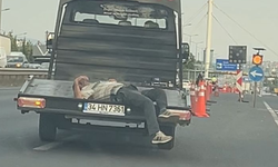 Çekici, araç yerine insan taşıdı