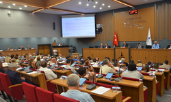 İzmir’de 30 yaş üstü öğrencilere tam bilet uygulamasına iptal talebi