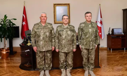 Ordu komutanlıklarında devir teslim töreni yapıldı