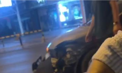 Alsancak’ta araçlar birbirine girdi