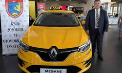 İzmir’de Türkiye’nin ilk özel üretim Megane taksisi tanıtıldı