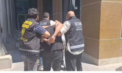 İzmir'de oto galeriye patlayıcı atan 3 şüpheli yakalandı