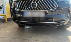 İzmir’de sıfır Volvo XC90 otobanda parçalandı: Araç sahibi mağdur
