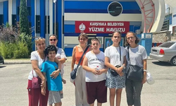 Karşıyaka Yüzme Havuzu’nda otizmli çocuklar için ders aksaklığı çözülüyor