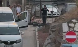 Bayraklı’da rehine krizi: Kadın kurtarıldı, saldırgan kendini vurdu