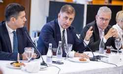 Dr. Cemil Tugay: İzmir'in öncü kent olması için çalışıyoruz