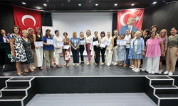 Konak'ın kadın muhtarları "Yeşil Lider" sertifikalarını aldı