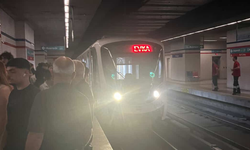 İzmir Metro'da intihar girişimi