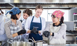 Japon öğrencilere Türk mutfağı dersi!