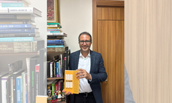 Hakim Kamuran Kaya’nın 100 İzmir Kitabı Raflarda