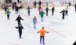 İzmir’de buz pateni zamanı başladı: “Haydi Kadınlar Buza” projesi yeni sezonu açtı!