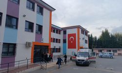 15 öğrenci yangın tüpündeki kimyevi tozdan etkilendi