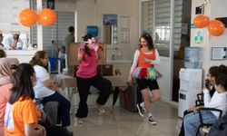 İzmir Şehir Tiyatroları’ndan “Sanat İyileştirir” projesiyle minik kalplere dokunuş