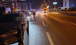 Yolun karşısına geçmeye çalışan kadınlara otomobil çarptı: 1 ölü, 1 ağır yaralı