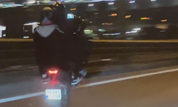 İzmir'de tek tekerli tehlikeli yolculuk