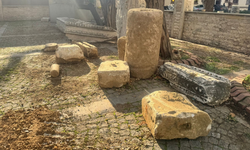 Altyapı kazısında Bizans dönemine ait sütunlar bulundu