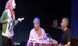 Demans eğitimi tiyatro sahnesinde