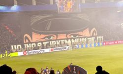 Çekya' dan Türklere karşı ırkçı pankart!