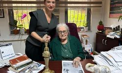 Efes Selçuk Belediyesi’nden Prof. Dr. İoanna Kuçuradi’ye anlamlı onur ödülü