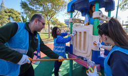 Buca’da Yörük Ali Efe Parkı temizlendi: Doğa hassasiyeti gönüllülerle güçlendi