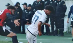 Şimşekler’den kritik puan kaybı: İzmirspor zirveden indi