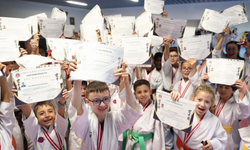 Aliağa’da 75 karateci kuşak atladı