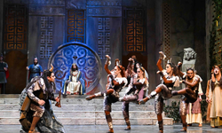 Midas’ın Kulakları yeniden İzmir sahnesinde