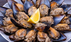 Son günlerde gündeme gelen midye dolmanın tarihi ve tehlikeleri