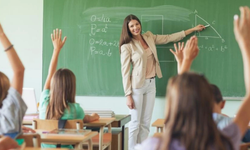 Öğretmenler Günü’nde 15 bin öğretmene atama