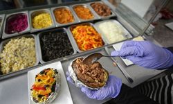 Gurbetçi ailenin tatil kabusu: Kumpir ve midye faciası!