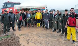 Menemen’de fidanlar yeşil vatan için toprakla buluştu