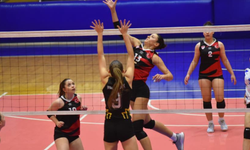 Yunusemre’nin genç sultanları liderliği korudu