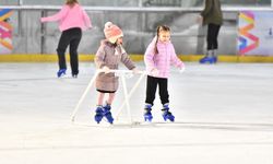 İzmir’de kış keyfi başlıyor: Kültürpark ve Bostanlı’ya buz pisti kuruluyor