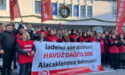 İzmir’de Büyükşehir işçilerinden 4'üncü günde yarım gün iş bırakma eylemi