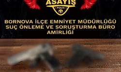 Bornova’da silah operasyonu: 4 tabanca ele geçirildi