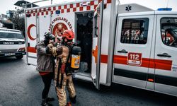 Bornova’da iş hanını alevler sardı: 12 kişi itfaiye ekiplerince kurtarıldı