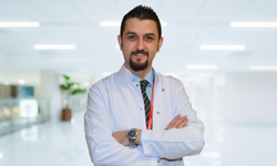 Karın ağrısını hafife almayın: Stres sanılan belirtiler huzursuz bağırsak sendromu habercisi olabilir