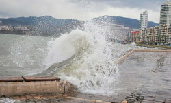 İzmir için sarı alarm: Fırtına geliyor, rüzgar kuzeyden sert esecek!
