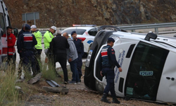 Fethiye–Ortaca minibüsü yağışta devrildi: 7 yaralı