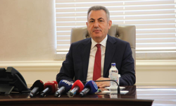 Vali Elban’dan İzmir’in hayati sorunlarına net mesajlar: Denizden su alınmalı, dijital teröre geçit yok