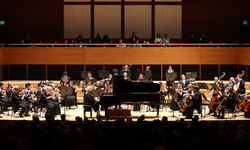 İzmir Devlet Senfoni Orkestrası; 2'nci Cumhurbaşkanı, Milli Şef İsmet İnönü'yü klasik müzik konseriyle andı
