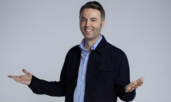 Kadın spikerden Mehmet Akif Ersoy iddiası: Parayı rulo yapıp yasaklı madde içti