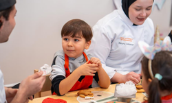 Miniklerden yeni yıla renkli kurabiyeler