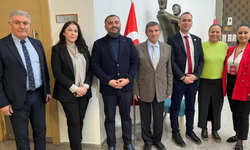 Prof. Dr. Üstün Dökmen İzmir’de aile ve okul iletişimini anlattı