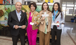 Defne Soyer: Özel sektör inşaatlarında hiç gecikme olmuyor mu hiç? Onlarda niye dolandırıcılık var mı yok mu aranmıyor?