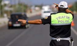 Yeni trafik yasası yolda: Kırmızı ışıkta ısrara ehliyet iptali